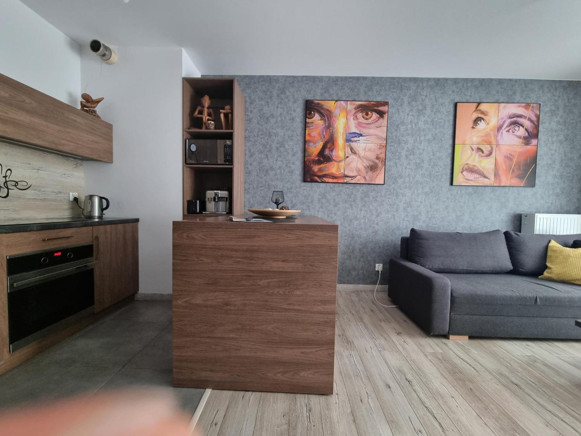 Q Apart Meta - Klimatyzowane Apartamenty Przy Manufakturze Z Garazem Lub Parkingiem Gratis, Fv Lodz (Lodz) Exterior photo